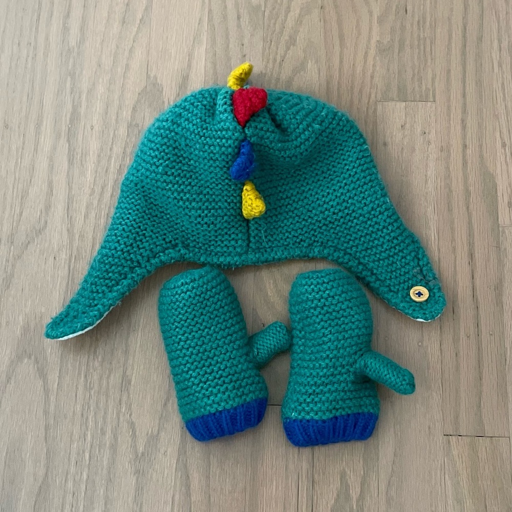 Baby Boden mitten and dino beanie hats for winter / fall